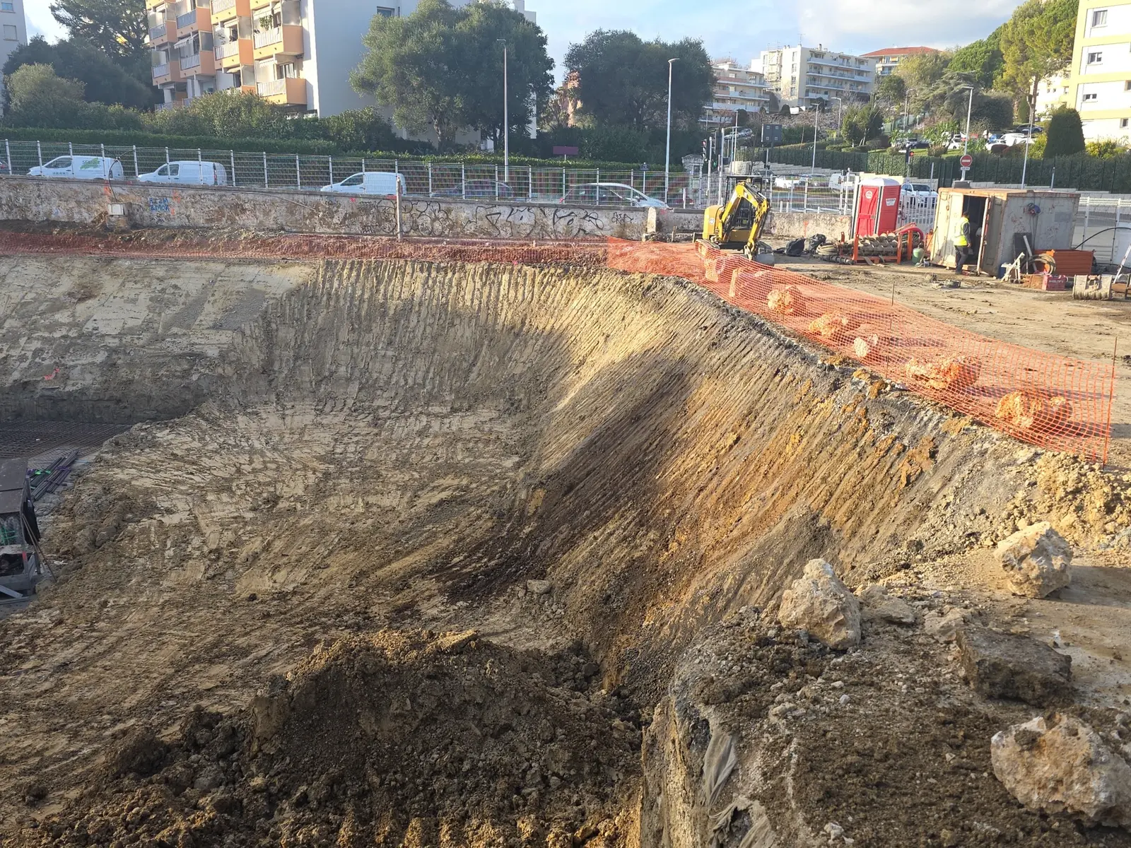 Finition des talus et continuité du terrassement